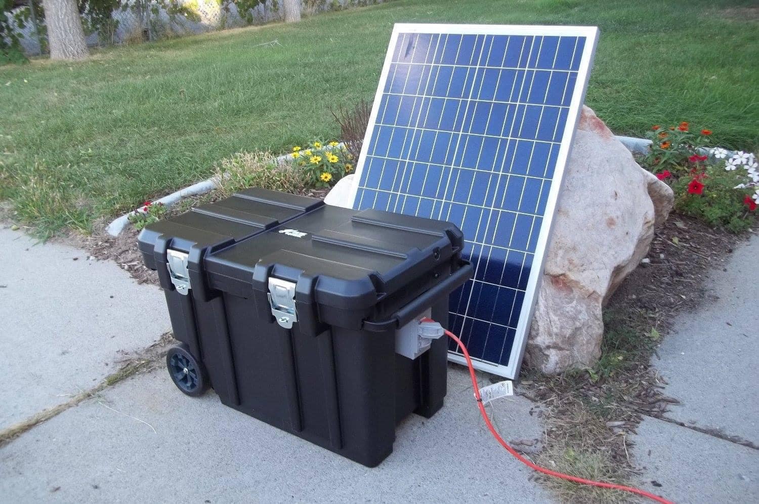 Naxtics Solar Generator